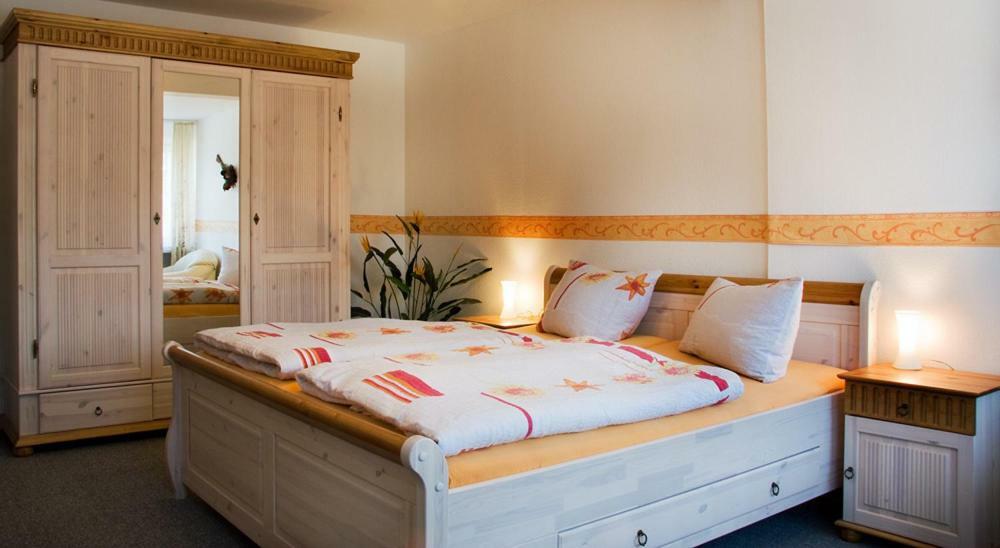 Hotel Zur Post アルンスベルク エクステリア 写真